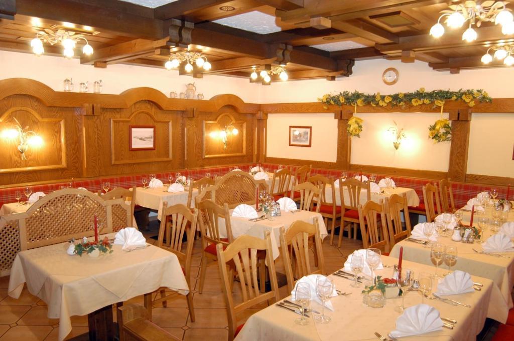 Landhotel Stofflerwirt Санкт Михаел им Лунгау Екстериор снимка