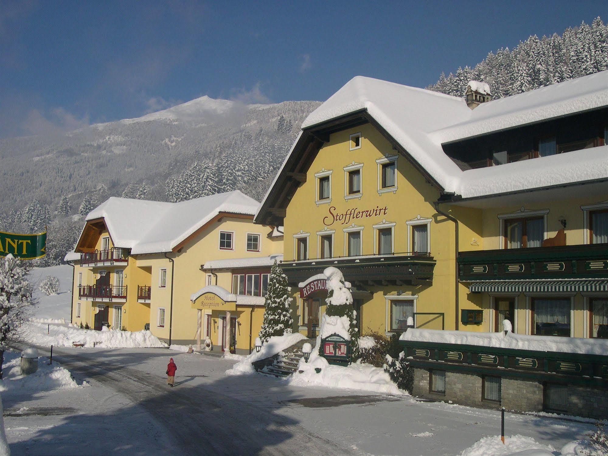 Landhotel Stofflerwirt Санкт Михаел им Лунгау Екстериор снимка
