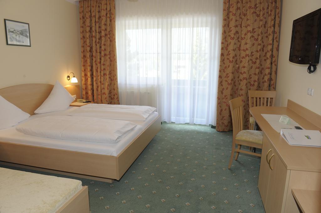Landhotel Stofflerwirt Санкт Михаел им Лунгау Стая снимка