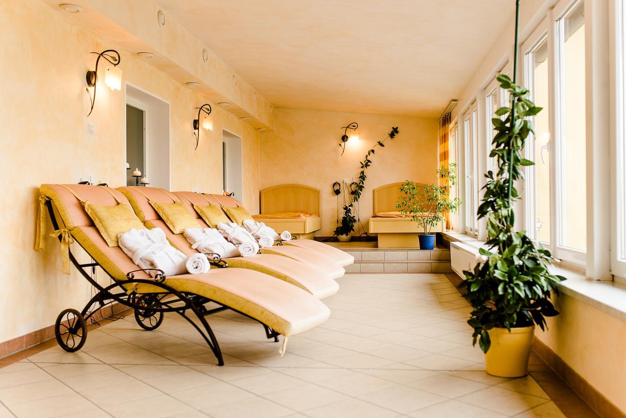 Landhotel Stofflerwirt Санкт Михаел им Лунгау Екстериор снимка