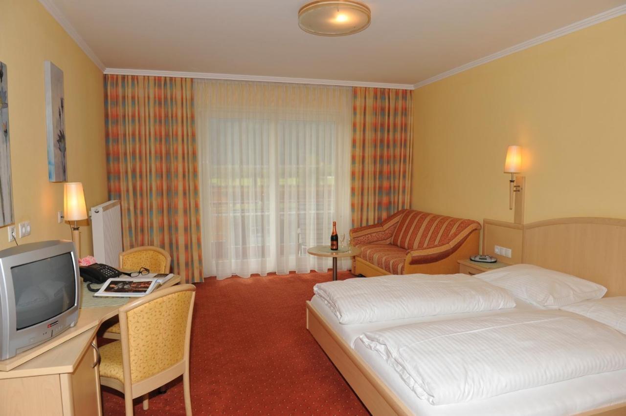 Landhotel Stofflerwirt Санкт Михаел им Лунгау Екстериор снимка